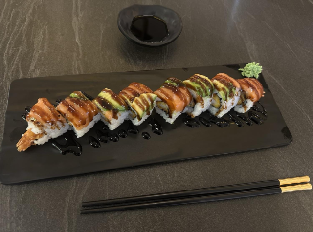 Roll Tempura con Salmón